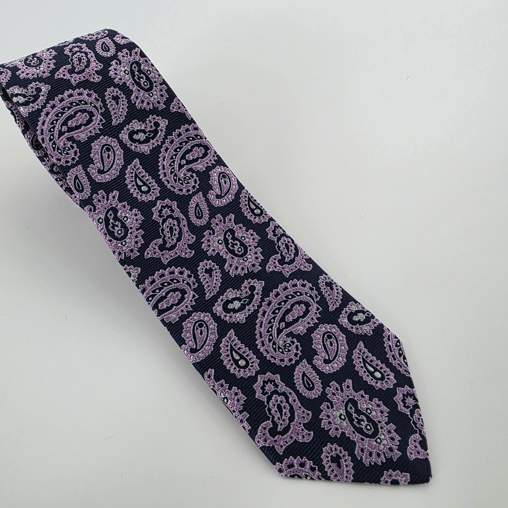 Roundtree & Yorke Silk Purple Paisley Slim Tie